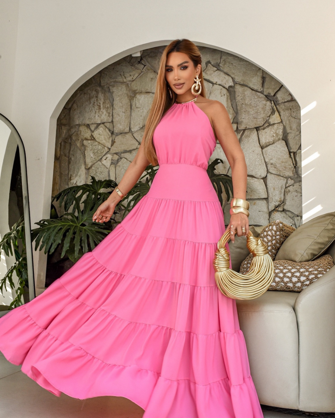 Vestido longo Bianca com acessório no pescoço