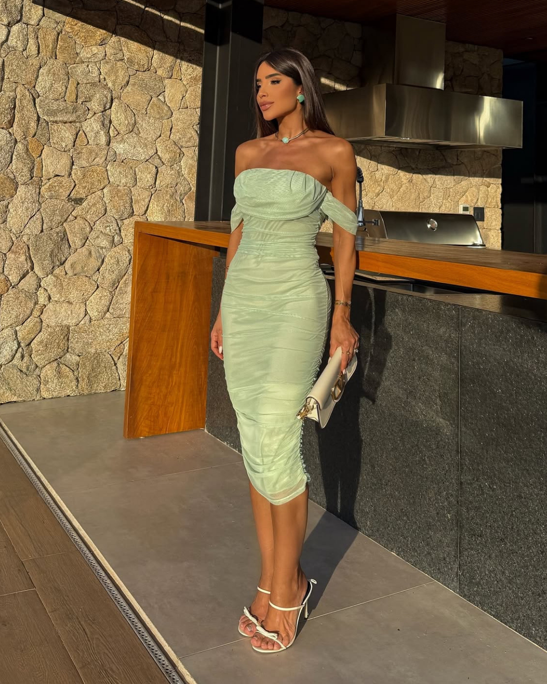 Vestido Soraia Midi drapeado tecido premium